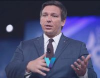 Ron Desantis Continues To Shorten In Betting For Republican Nomination